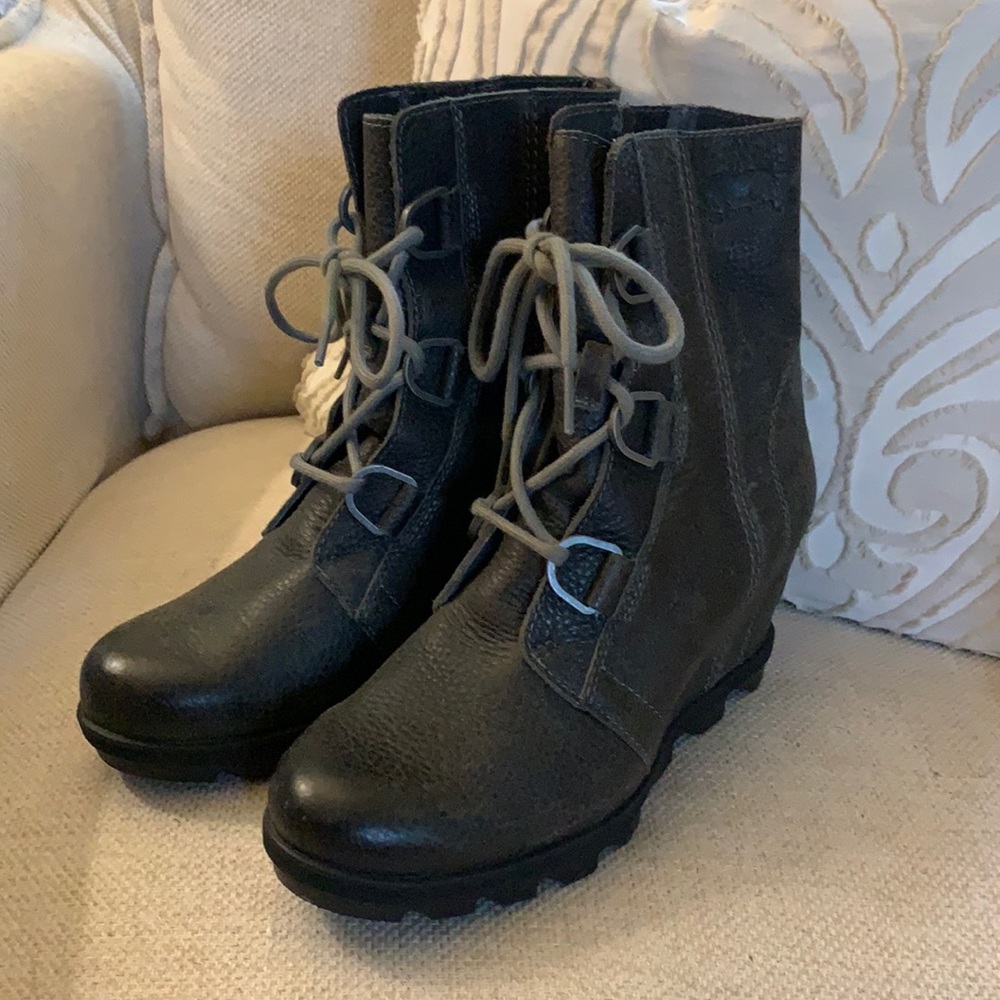 Sorel Joan of Arctic wedges